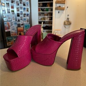 Schutz Pink Platform